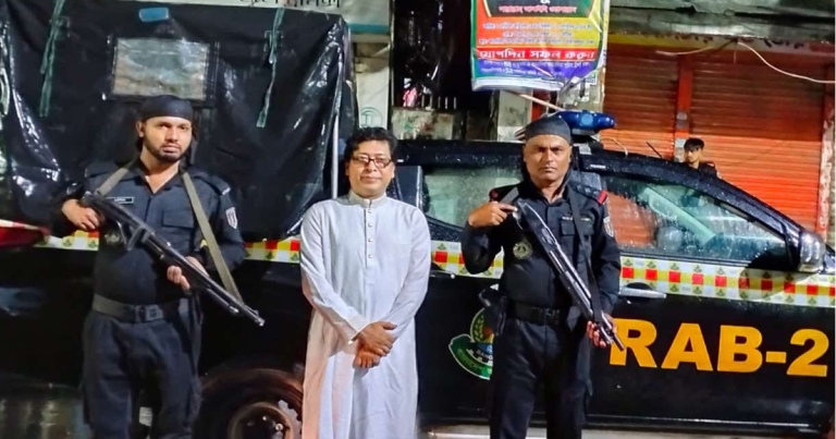 সাবেক জনপ্রশাসন মন্ত্রী ফরহাদ হোসেন গ্রেপ্তার