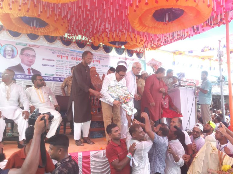 নেতাকর্মীদের ভালবাসায় সিক্ত বিএনপি নেতা টিএস আইয়ুব