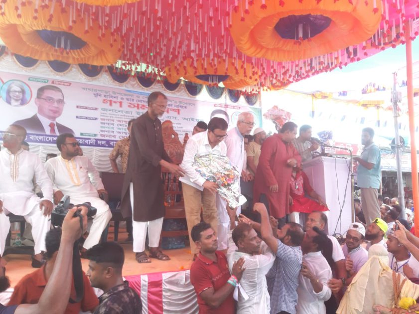 নেতাকর্মীদের ভালবাসায় সিক্ত বিএনপি নেতা টিএস আইয়ুব