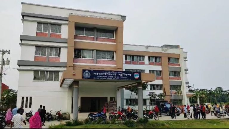 বেনাপোলে মাছের ঘেরে মিলল যুবকের মরদেহ