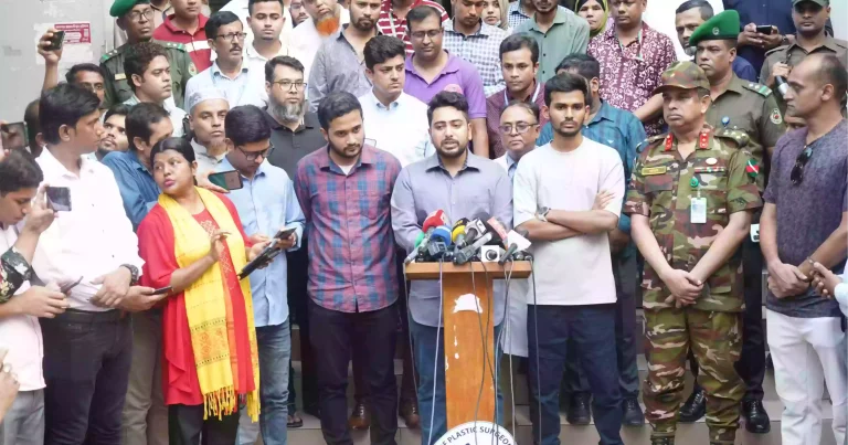 গণহত্যার সমর্থক-জড়িত সাংবাদিকদের বিচার হবে: নাহিদ ইসলাম