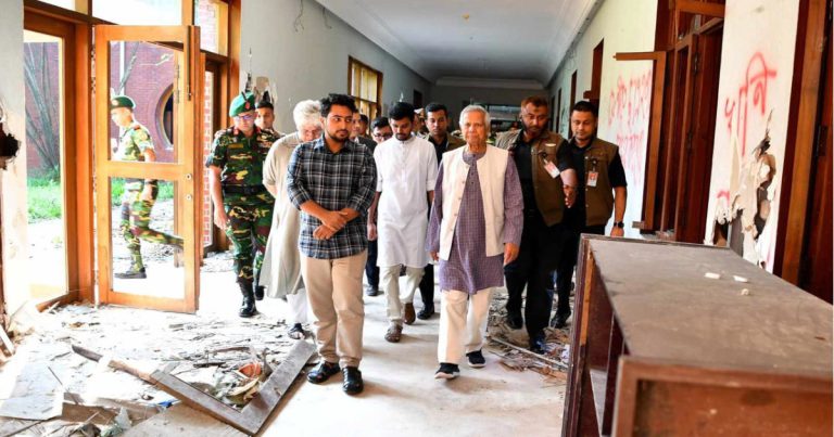 গণভবন জাদুঘরে ‘আয়নাঘর’ রেপ্লিকা থাকা উচিত: প্রধান উপদেষ্টা