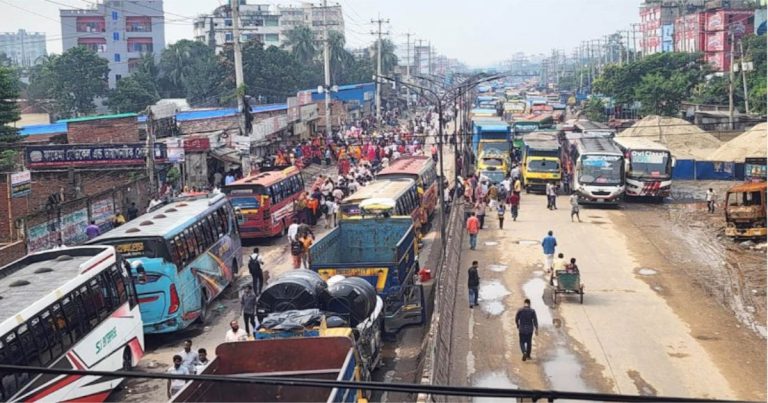 ৫২ ঘণ্টা পর সচল নবীনগর-চন্দ্রা মহাসড়ক