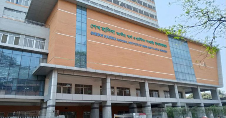 শ্যামপুরে গ্যাস লিকেজ থেকে বিস্ফোরণ, দগ্ধ ৩
