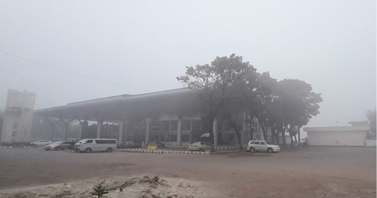 ঘন কুয়াশায় সৈয়দপুরে ২ ঘণ্টা বিমান চলাচল বিঘ্নিত