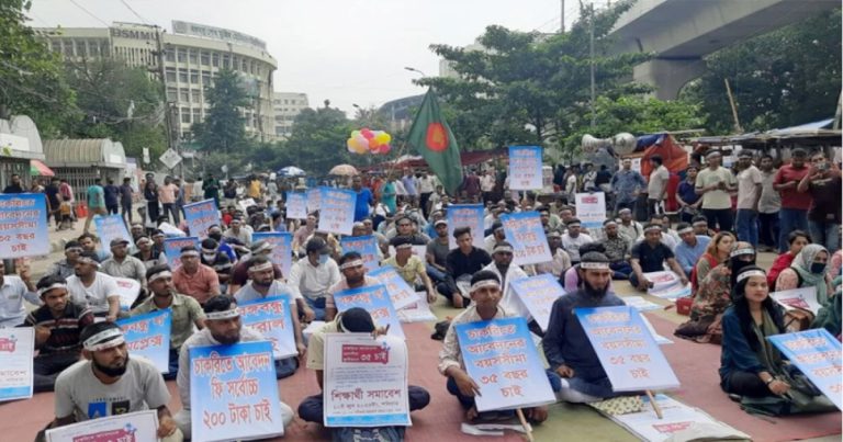সরকারি চাকরিতে প্রবেশের বয়স ছেলেদের ৩৫, মেয়েদের ৩৭ করার প্রস্তাব