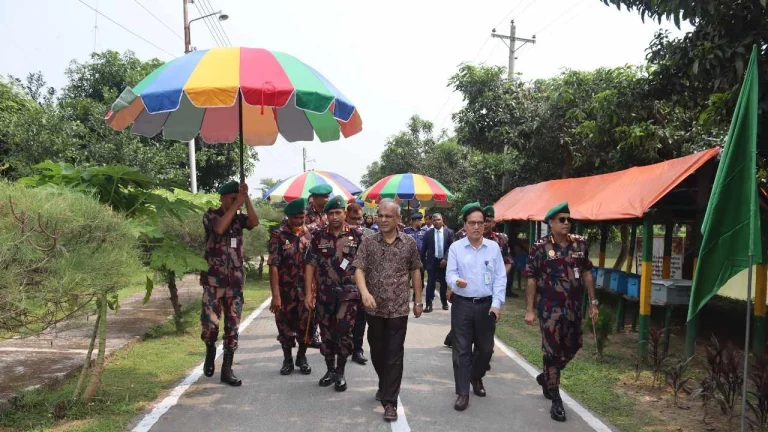 হয়রানিমূলক মামলা করলে ব্যবস্থা নেওয়া হবে : স্বরাষ্ট্র উপদেষ্টা