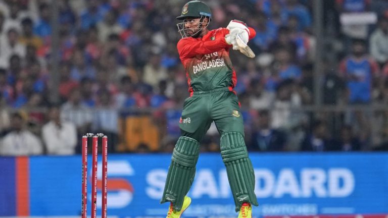 ভারতকে সহজ লক্ষ্য দিল বাংলাদেশ