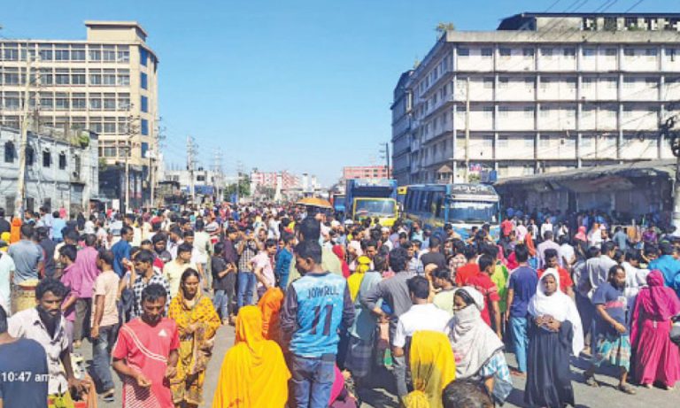 ৫৩ ঘণ্টা পর শ্রমিক অবরোধ প্রত্যাহার, যান চলাচল স্বাভাবিক