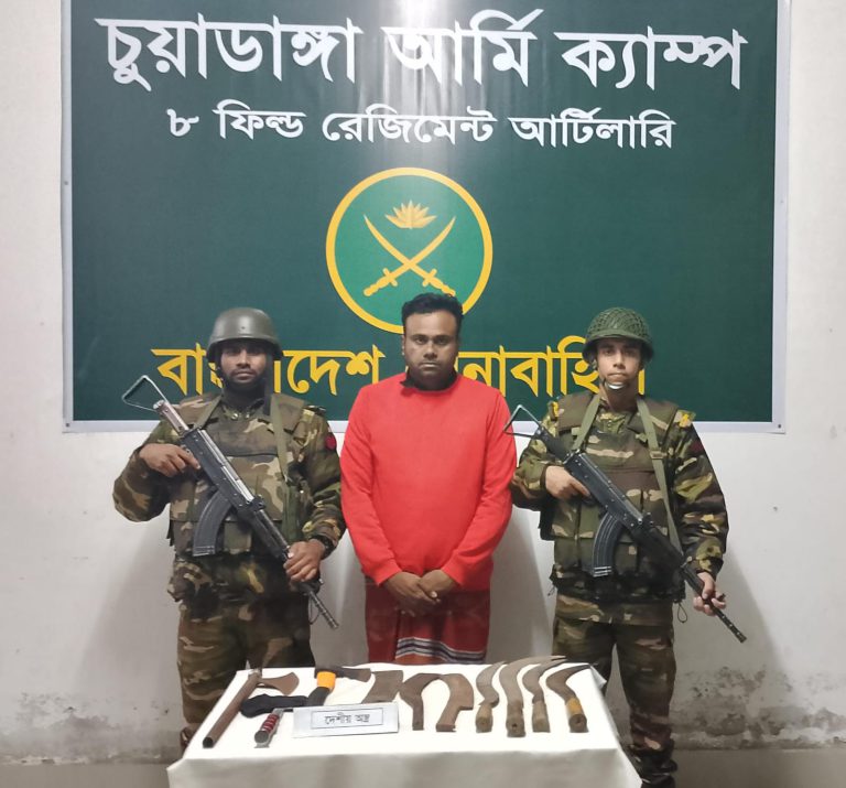 দর্শনায় দেশীয় অস্ত্রসহ যুবদল নেতা মিল্টন গ্রেপ্তার