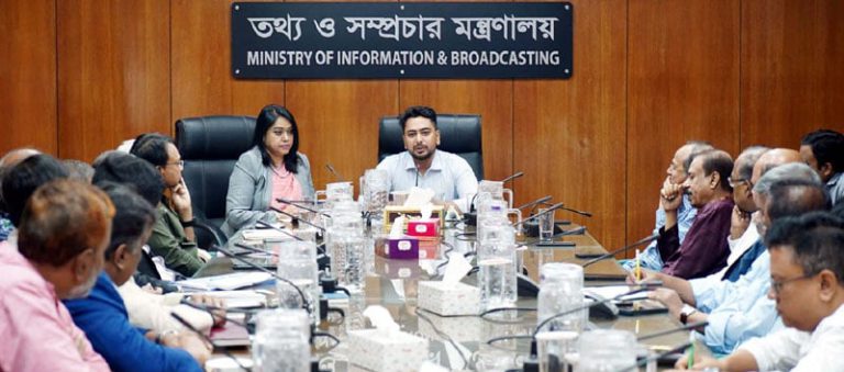 গণমাধ্যমের ওপর সরকারের কোনো চাপ নেই : উপদেষ্টা নাহিদ