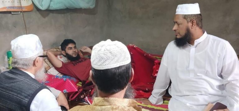 গণঅভ্যুত্থানে গুলিবিদ্ধ দুজনকে জামায়াতের আর্থিক সহায়তা