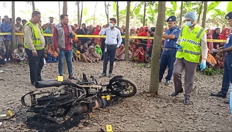 চুয়াডাঙ্গায় ব্যবসায়ীকে মোটরসাইকেলসহ পুড়িয়ে হত্যা