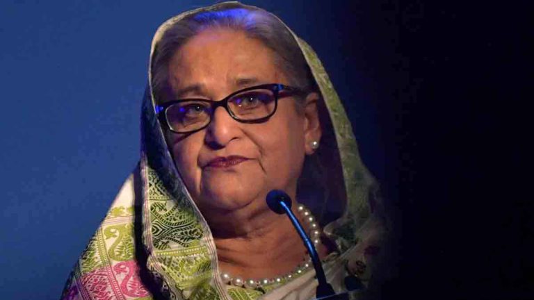 শেখ হাসিনাকে ফেরাতে ইন্টারপোলে রেড নোটিশ জারি করবে সরকার