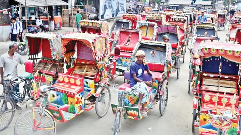 ঢাকায় অটোরিকশা বন্ধ করা কতটা কঠিন?