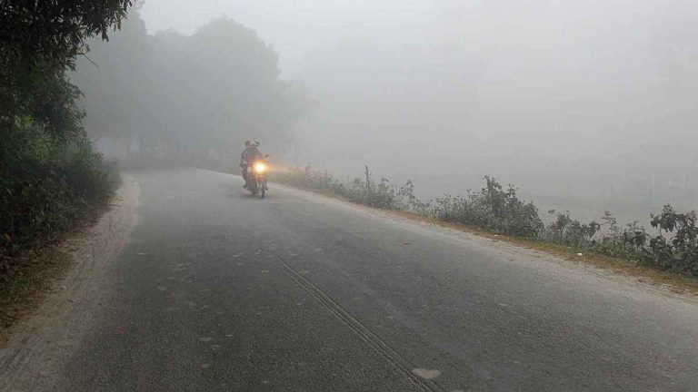 শীতে কাঁপছে পঞ্চগড়, তাপমাত্রা ১০ ডিগ্রির ঘরে