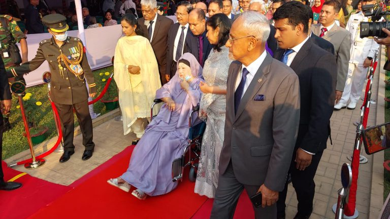 সেনাকুঞ্জে পৌঁছেছেন বেগম খালেদা জিয়া
