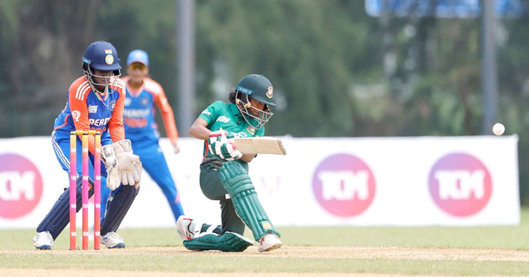 ব্যাটিং ব্যর্থতায় ফাইনালে শিরোপা খোয়াল বাংলাদেশ