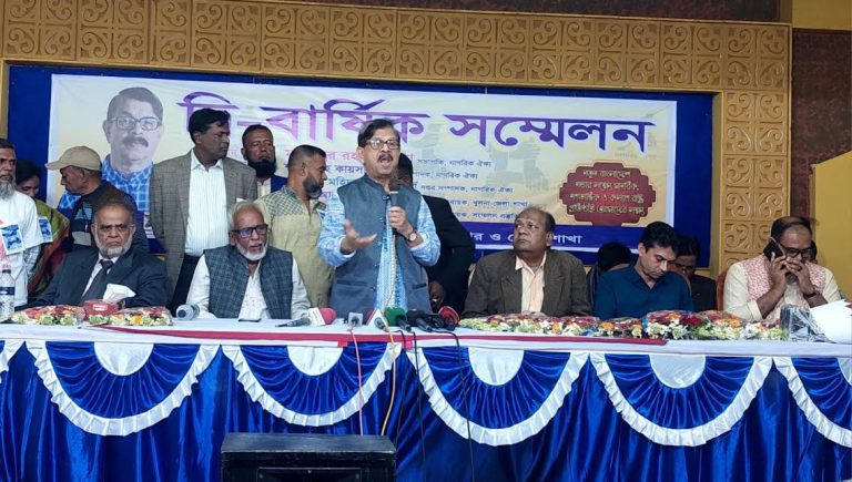 প্রতিবেশীদের সাথে সুসম্পর্ক চাই, মাথা নিচু করে নয়: মান্না