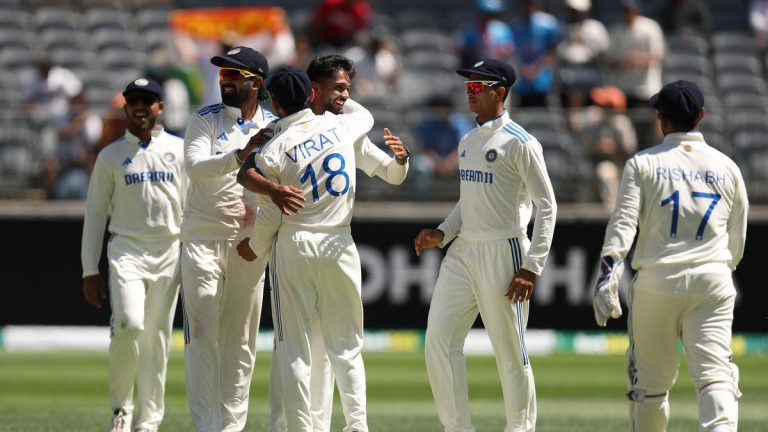 বড়দিনে টিভিতে খেলার সূচি
