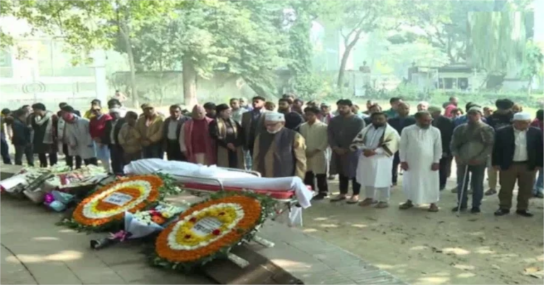 বাংলা একাডেমিতে কবি হেলাল হাফিজের প্রথম জানাজা সম্পন্ন