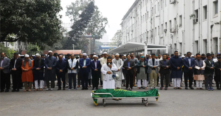 সচিবালয়ে উপদেষ্টা হাসান আরিফের তৃতীয় জানাজা অনুষ্ঠিত