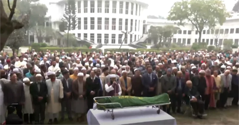 উপদেষ্টা হাসান আরিফের দ্বিতীয় জানাজা অনুষ্ঠিত