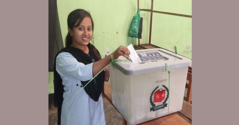ভোটার হওয়ার বয়স ১৭ করলে আগামী নির্বাচনে কী প্রভাব পড়বে?