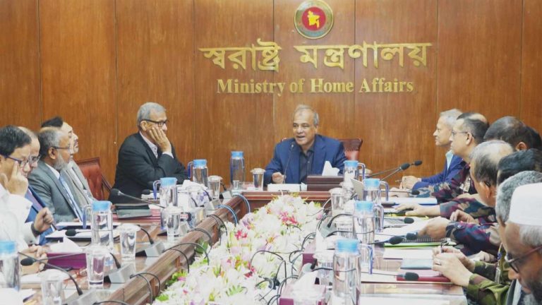 এবার সীমান্ত সম্মেলনে ভারতের সঙ্গে কথার ‘টোনটা’ আলাদা হবে: স্বরাষ্ট্র উপদেষ্টা