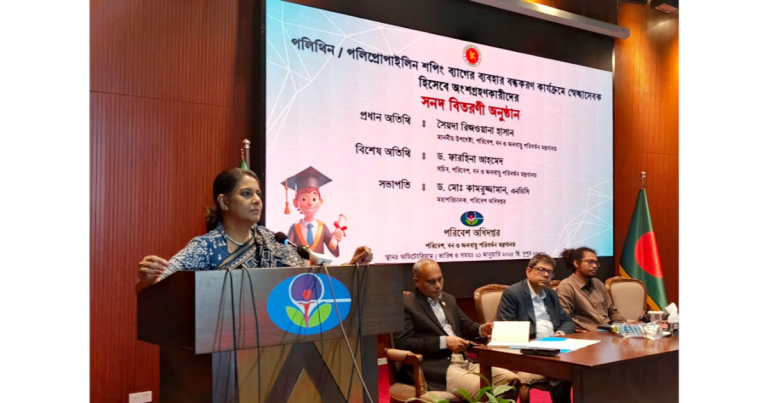 দেশে ৬৮ ভাগ বাস-ট্রাক চালক কানে শোনেন না: পরিবেশ উপদেষ্টা