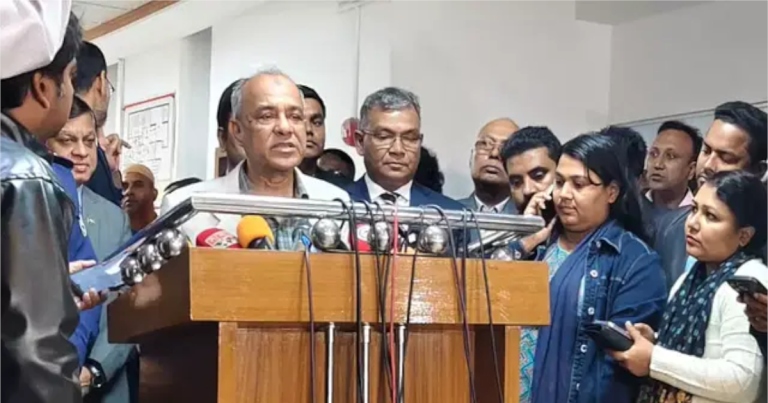 জুলাই বিপ্লবে আহত ১শ’ জনকে পুলিশে চাকরি দেওয়া হবে: স্বরাষ্ট্র উপদেষ্টা