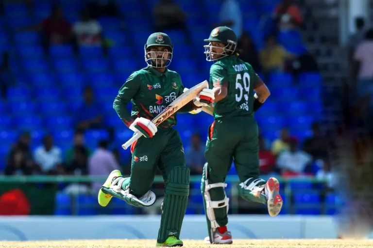 কোনোরকমে দুইশ ছুঁয়েই অলআউট বাংলাদেশ