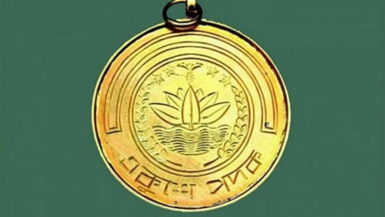 একুশে পদক প্রদানের গ্রুপ ফটোসেশন রীতি বাদ দেয়া হবে: ফারুকী