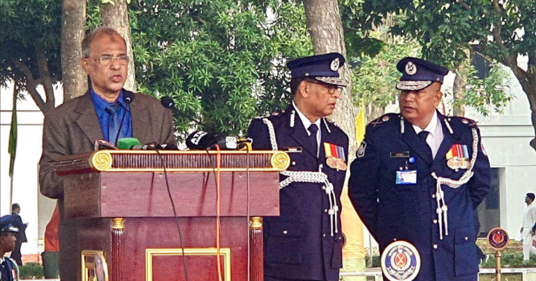 কোনো দল বা গোষ্ঠীর নয়, পুলিশ সব নাগরিকের: স্বরাষ্ট্র উপদেষ্টা