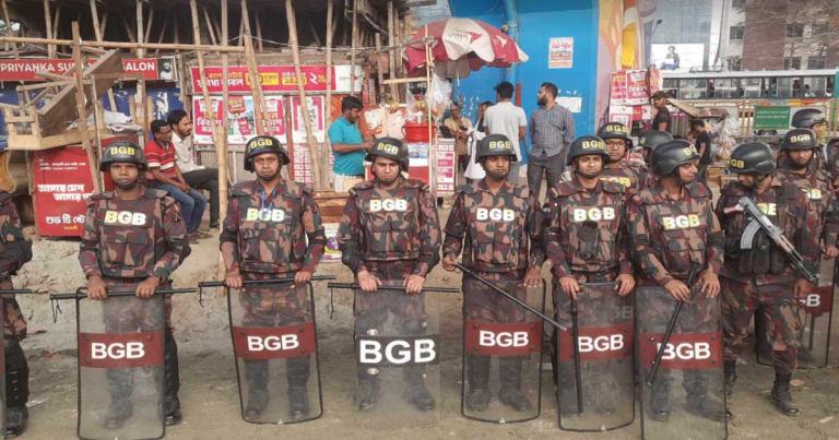 মহাখালী রেলগেট এলাকায় বিজিবি মোতায়েন