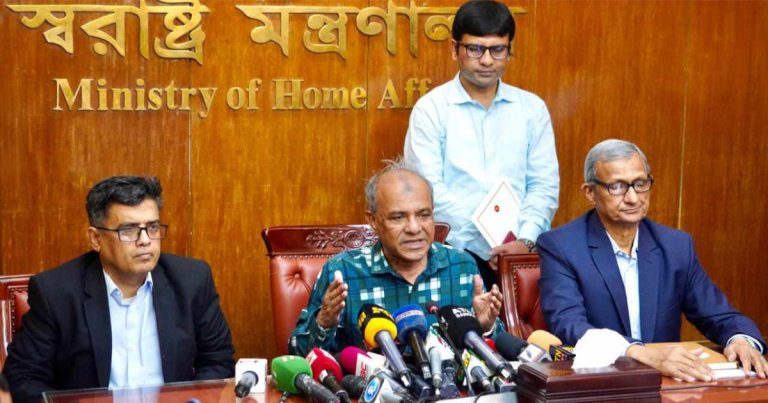 সন্ধ্যা থেকে আইনশৃঙ্খলা বাহিনীর কার্যক্রম টের পাবেন: স্বরাষ্ট্র উপদেষ্টা