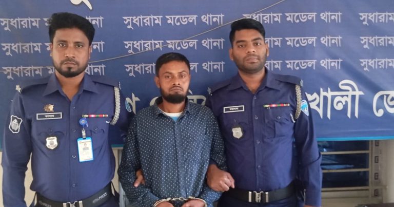 চুরির সময় চিনে ফেলায় নারীকে কুপিয়ে হত্যা