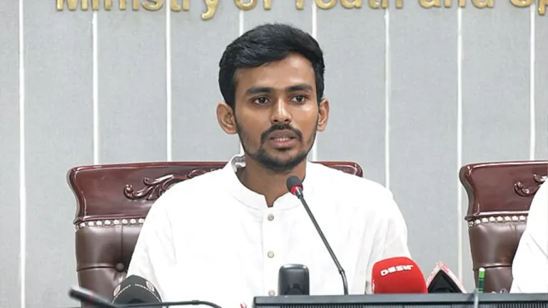 আ.লীগ নিষিদ্ধে শিগগিরই পদক্ষেপ নেবে সরকার : আসিফ মাহমুদ