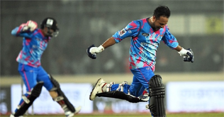 নাটকীয় ম্যাচে খুলনাকে হারিয়ে ফাইনালে চিটাগাং