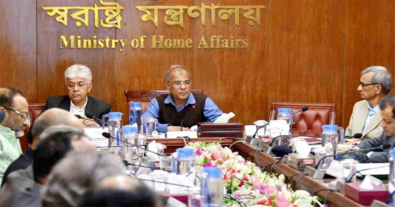 তিতুমীর শিক্ষার্থীরা লোকজনকে অতিষ্ঠ করে ফেলছে: স্বরাষ্ট্র উপদেষ্টা