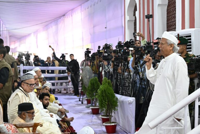 নতুন বাংলাদেশ গড়তে ঐক্য বজায় রাখার আহ্বান প্রধান উপদেষ্টার