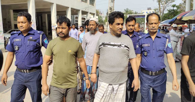 রোহিঙ্গা সশস্ত্র গোষ্ঠী ‘আরসা’ প্রধান আতাউল্লাহ’সহ গ্রেপ্তার ১০