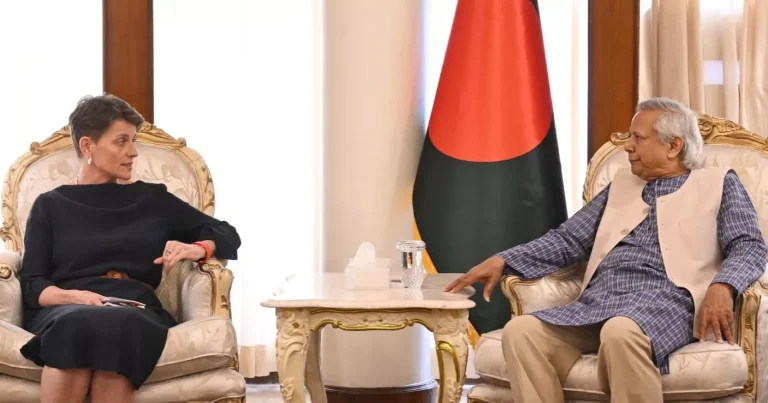 আওয়ামী শাসনামলের বর্বরতা নথিভুক্ত করার আহ্বান প্রধান উপদেষ্টার