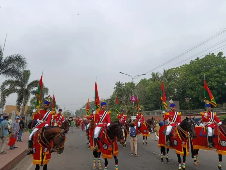 সুলতানি-মুঘল আমলের ঐতিহ্যে  রাজধানীতে ঈদ আনন্দ মিছিল