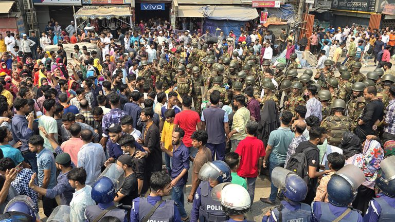 গাজীপুরে শ্রমিকদের অবরোধ প্রত্যাহার