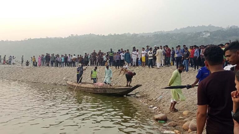 জাফলংয়ে পানিতে ডুবে পর্যটকের মৃত্যু