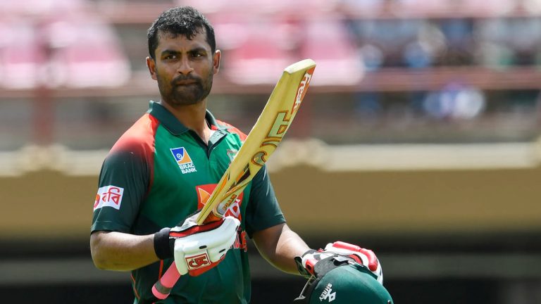 তামিমকে ধূমপান ছাড়ার পরামর্শ চিকিৎসকদের