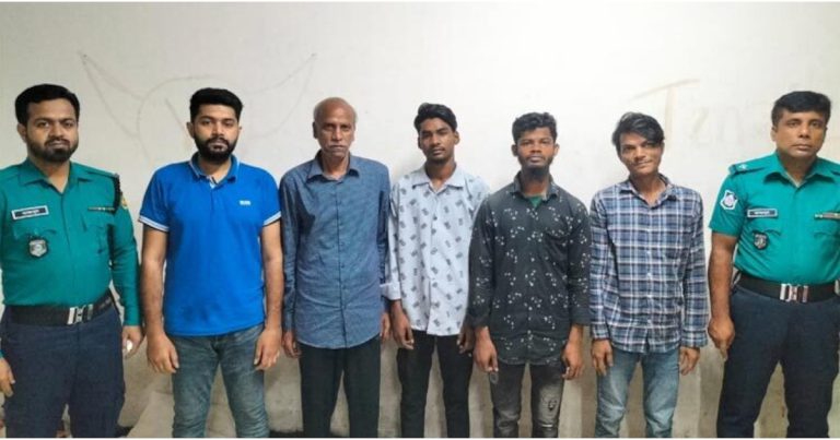 মোহাম্মদপুরে পুলিশের বিশেষ অভিযান, গ্রেপ্তার ৫