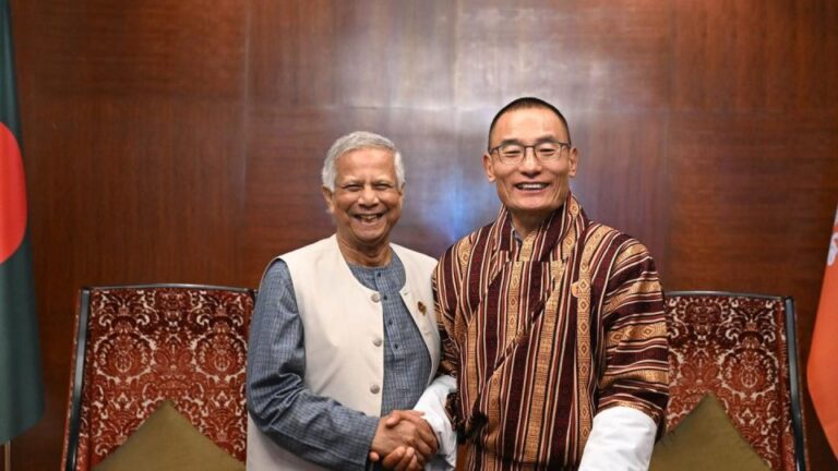 প্রধান উপদেষ্টার সঙ্গে ভুটান প্রধানমন্ত্রীর বৈঠক