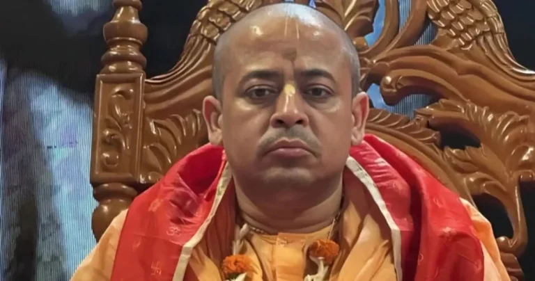 চিন্ময় দাসকে আরও ৪ মামলায় গ্রেপ্তার দেখানোর আদেশ